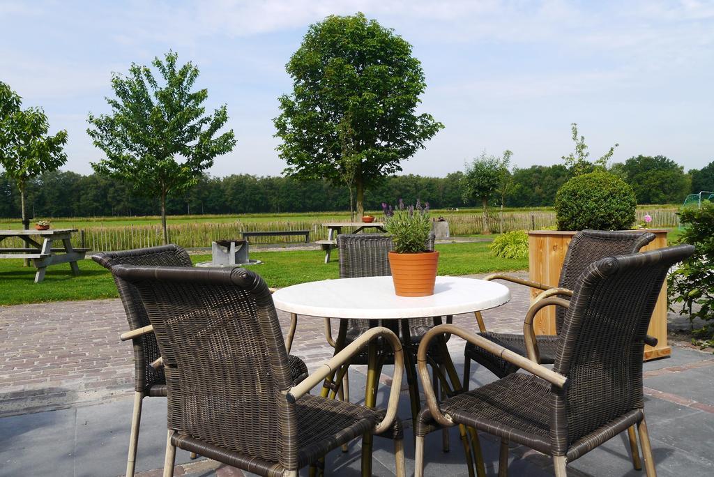 Oranje Hoeve Bed and Breakfast Helenaveen Buitenkant foto