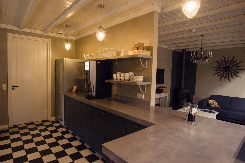 Oranje Hoeve Bed and Breakfast Helenaveen Buitenkant foto